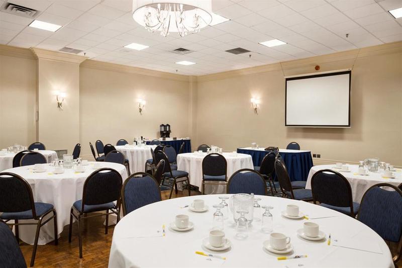 The Senator Hotel & Conference Center Timmins Exterior foto